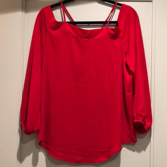 Express Red Blouse - Picture 4 of 5